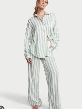 VICTORIA SECRET GREEN STRIPE PJ SET SIZE MEDIUM
